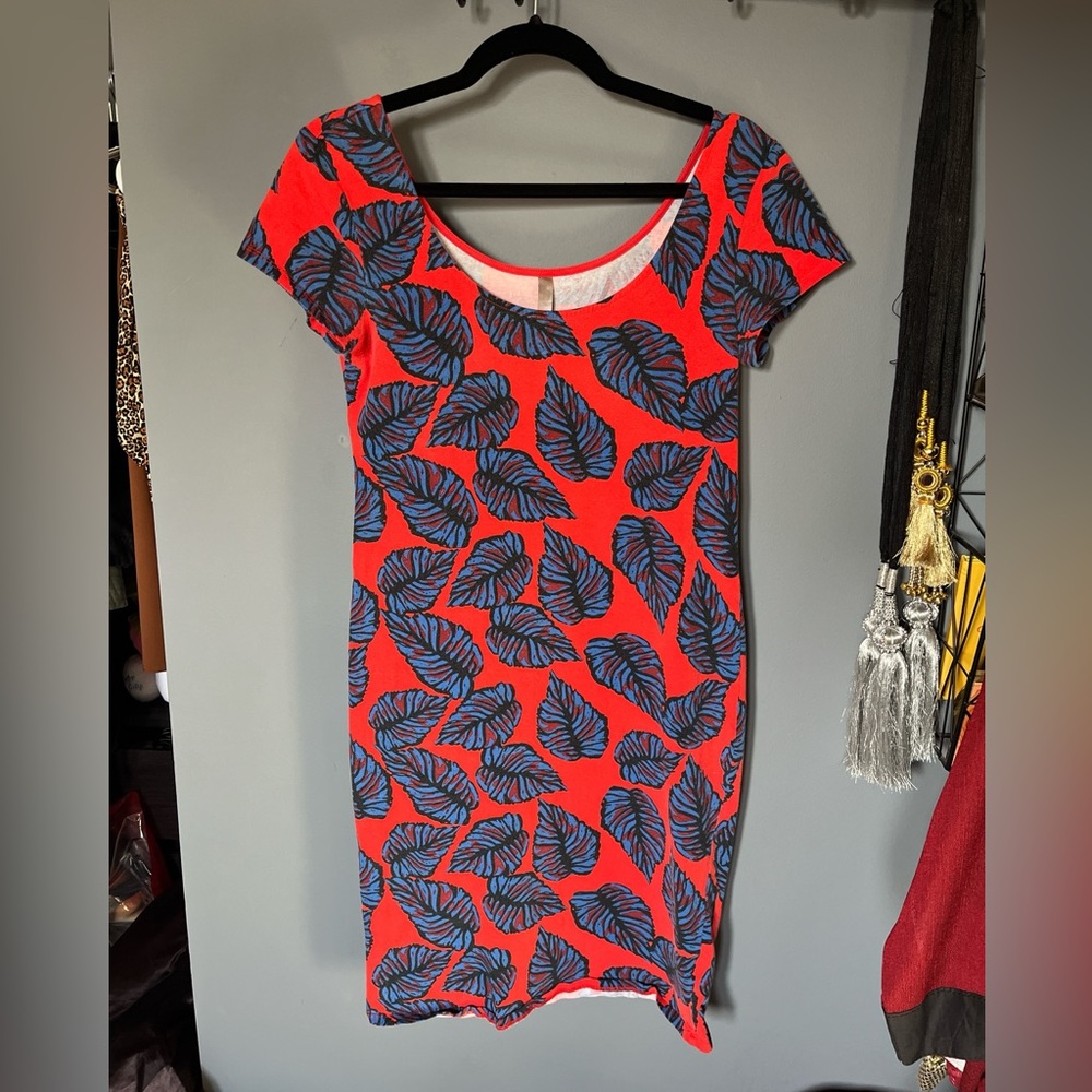 ✨Host Pick✨ Thyme Maternity Red Blue Dress